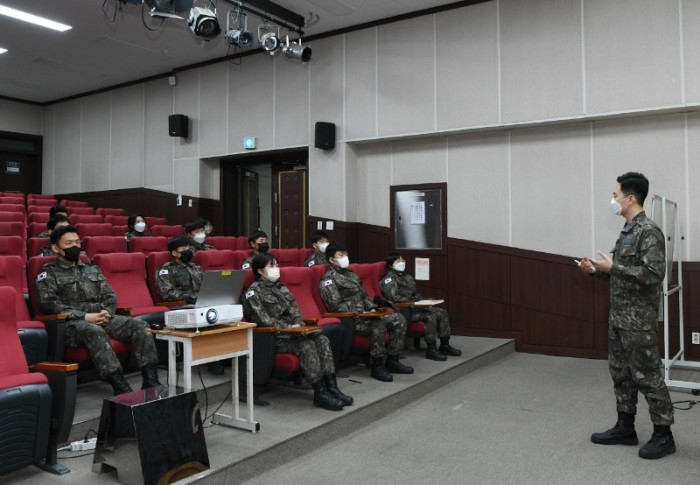 [보도사진]공군15비, 맞춤식 집중 보안실무교육으로 작전보안 경각심 고취! (3).JPG